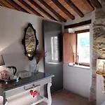 Romantic & Charming Esclusivo In Centro Storico Cuore Di Toscana Daire Monterotondo (Tuscany)