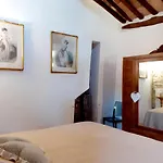 Romantic & Charming Esclusivo In Centro Storico Cuore Di Toscana Daire *